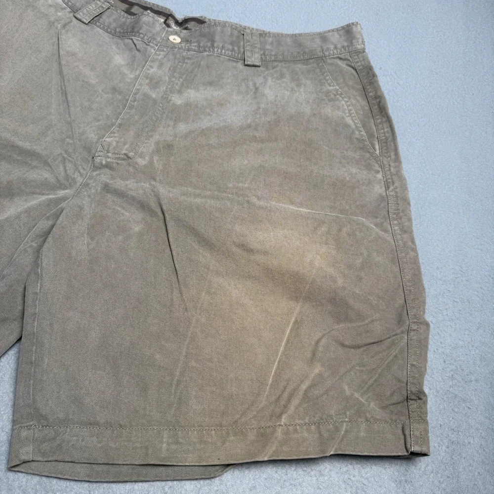 Tommy Bahama Mens Silk Blend Flat Front Casual Shorts Taupe Brown Size 40